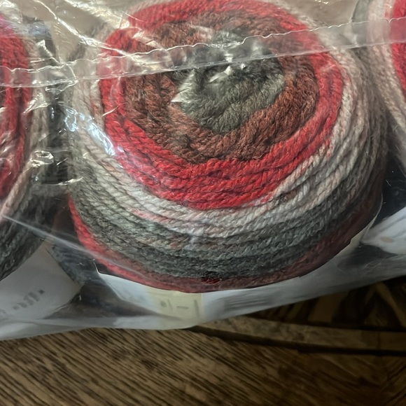 3 pack Caron Cakes Yarn - Picture 9 of 12